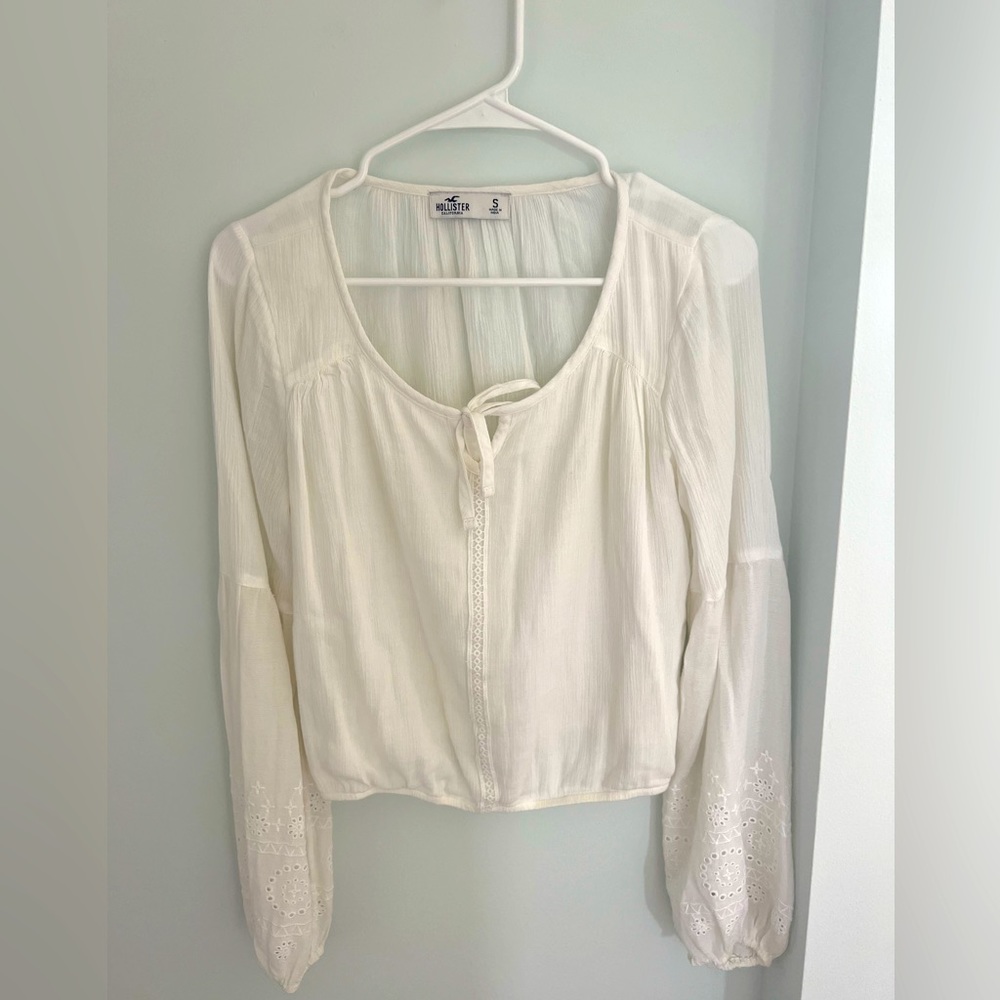 Hollister white long sleeved top